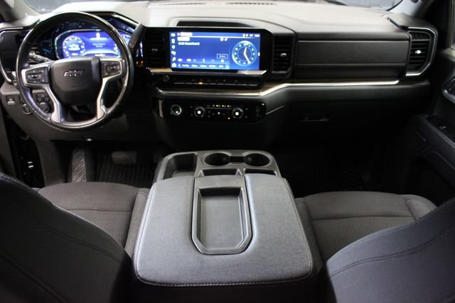Used 2023 Chevrolet Silverado 1500 RST w/ Z71 Off-Road Package AWD/4WD image 13