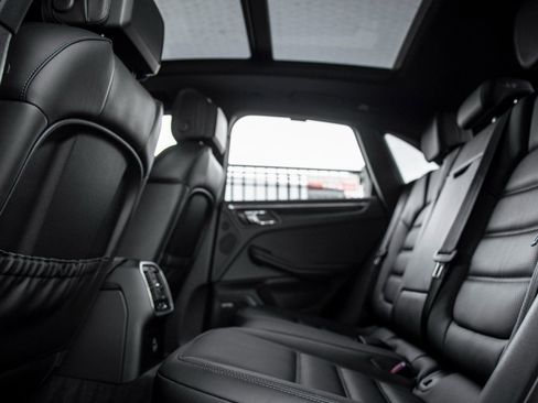 Used 2026 Porsche Macan S image 32