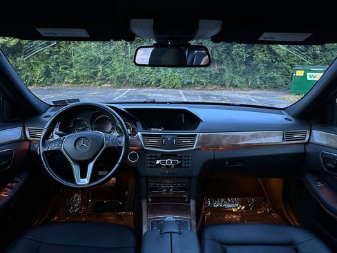 Used 2012 Mercedes-Benz E 350 4MATIC Sedan image 26