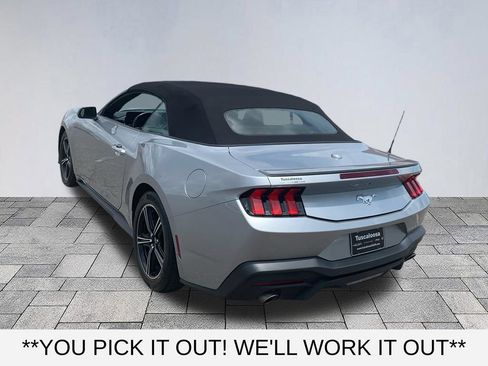 Used 2025 Ford Mustang Premium RWD image 5