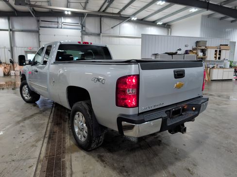 Used 2013 Chevrolet Silverado 2500 LT w/ Interior Plus Package AWD/4WD image 4