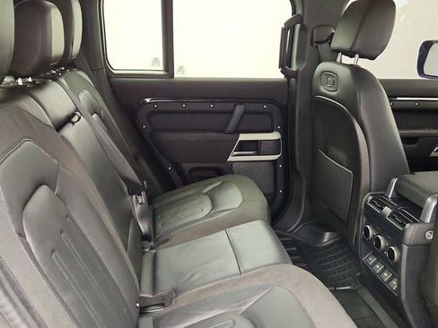 Used 2020 Land Rover Defender 110 SE AWD/4WD image 23