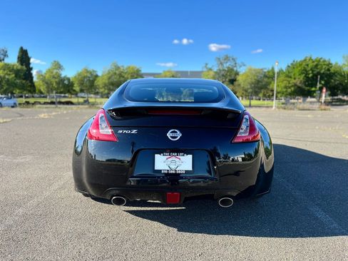 Used 2014 Nissan 370Z Coupe w/ Sport Package image 6