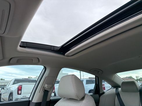 Used 2023 Honda Accord EX image 18