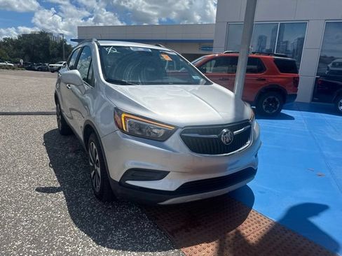 Used 2021 Buick Encore Preferred FWD image 2