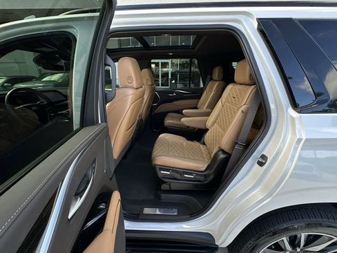 Certified 2022 Cadillac Escalade Sport RWD image 31