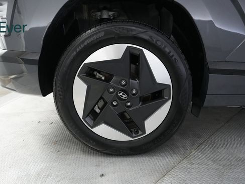 Used 2024 Hyundai Kona Limited FWD image 22