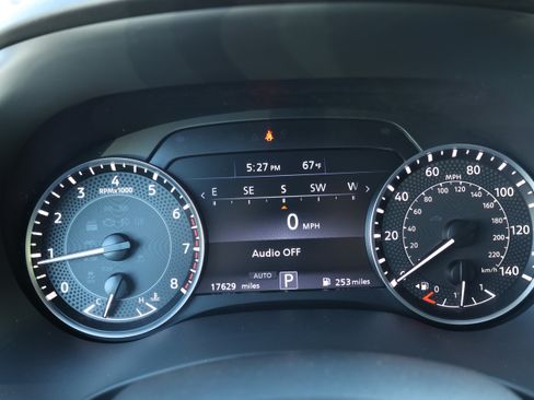Used 2024 Nissan Armada SL AWD/4WD image 30