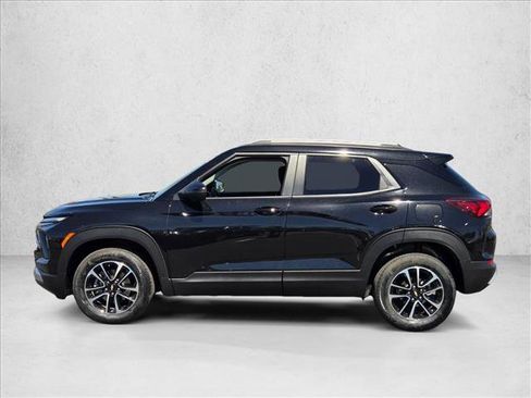 Used 2025 Chevrolet TrailBlazer LT image 9