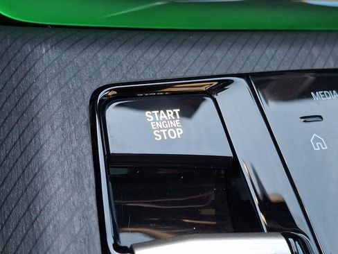 Used 2025 BMW X3 xDrive30i w/ Premium Package image 18