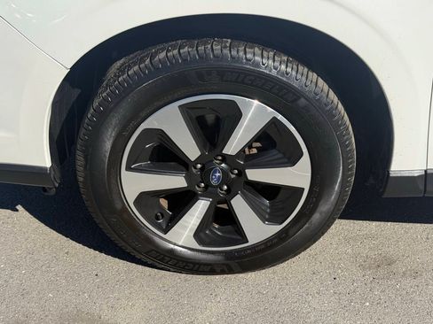 Used 2018 Subaru Forester 2.5i w/ Alloy Wheel Package AWD/4WD image 39