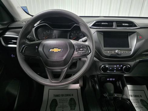 Used 2021 Chevrolet TrailBlazer LS FWD image 8