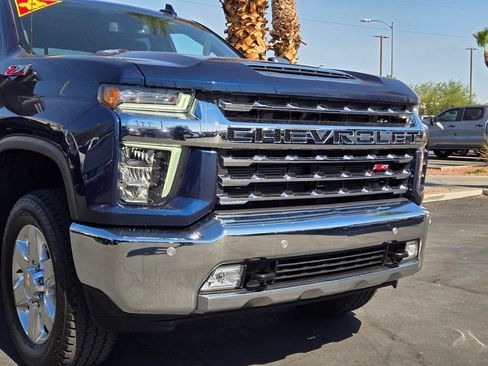 Used 2022 Chevrolet Silverado 2500 LTZ w/ LTZ Plus Package AWD/4WD image 8
