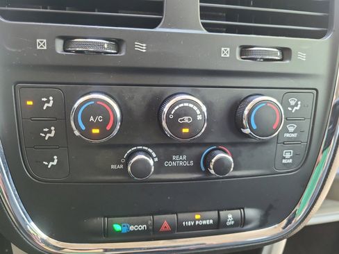 Used 2017 Dodge Grand Caravan SE w/ Power Window Group FWD image 29