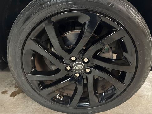 Used 2017 Land Rover Discovery Sport HSE AWD/4WD image 4