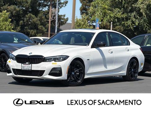 Used 2022 BMW 330e w/ M Sport Package RWD image 1