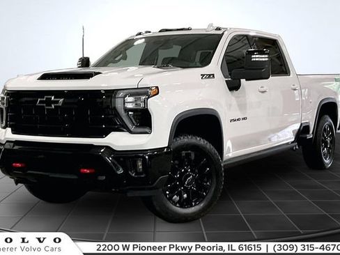 Used 2025 Chevrolet Silverado 2500 LTZ w/ Trail Boss Package AWD/4WD image 1