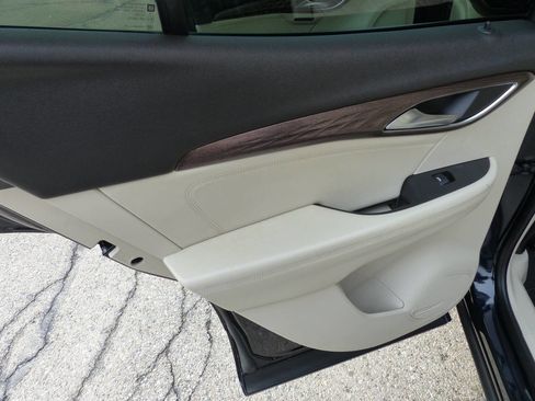 Used 2021 Buick Envision Avenir w/ Technology Package II image 21