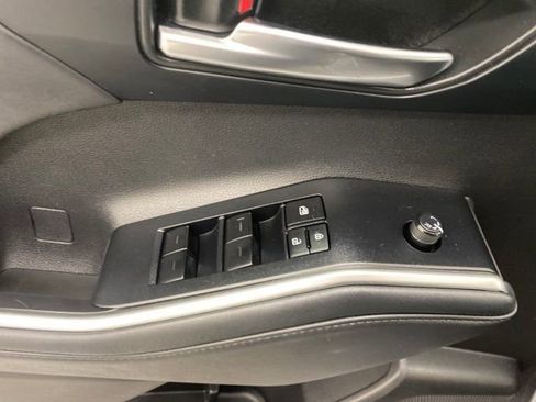 Used 2022 Toyota Highlander XLE image 23