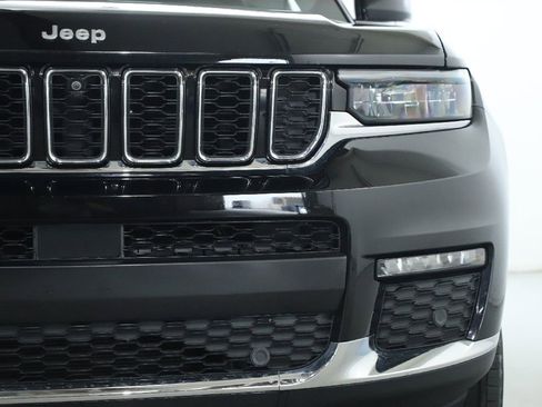 Used 2024 Jeep Grand Cherokee L Limited w/ Luxury Tech Group II image 7