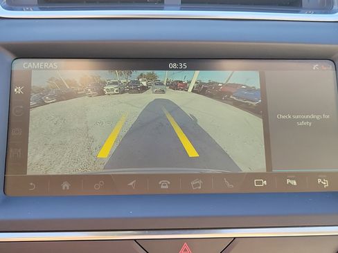 Used 2018 Jaguar E-PACE SE image 23