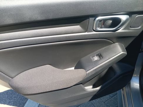 Used 2023 Honda Civic Sport image 19