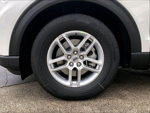 New 2026 Ford Explorer Active w/ Active Comfort Package image 12