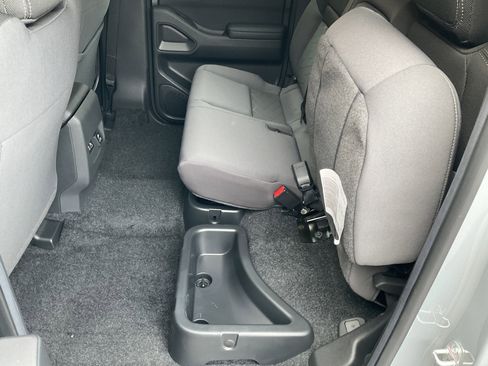 Used 2026 Nissan Frontier SV w/ SV Convenience Package image 39