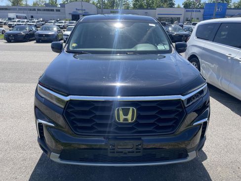 Used 2025 Honda Pilot EX-L image 2