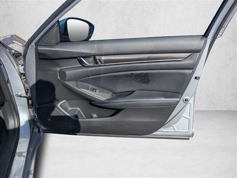 Used 2018 Honda Accord Sport image 25