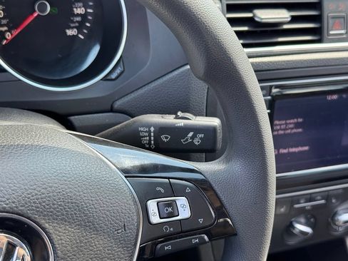 Used 2016 Volkswagen Jetta SE FWD image 24
