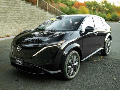 Used 2024 Nissan Ariya AWD image 10