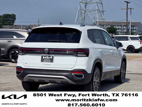 Used 2025 Volkswagen Taos SE FWD image 3