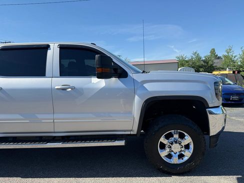 Used 2015 GMC Sierra 3500 SLE w/ SLE Preferred Package AWD/4WD image 14