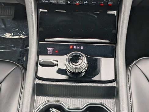 Used 2025 Jeep Grand Cherokee Limited AWD/4WD image 18