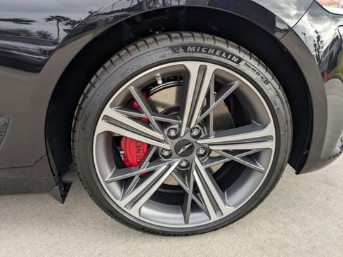 Used 2024 Genesis G70 3.3T Advanced image 9