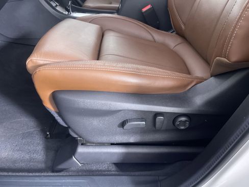 Certified 2025 Subaru Ascent Touring image 13