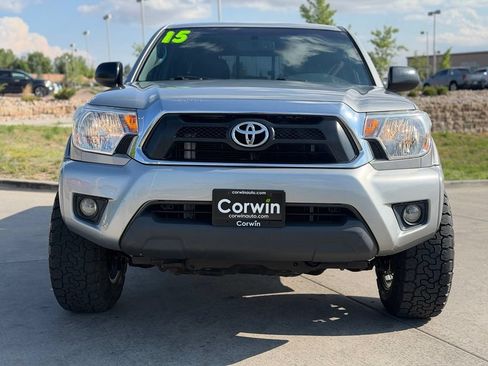 Used 2015 Toyota Tacoma 4x4 Double Cab w/ TRD Off-Road Package image 2