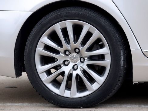 Used 2013 Lexus LS 460 image 28