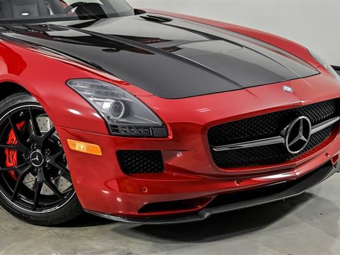 Used 2015 Mercedes-Benz SLS AMG GT Final Edition image 2