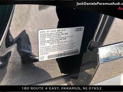 Used 2024 Audi Q3 2.0T Premium w/ Convenience Package image 30