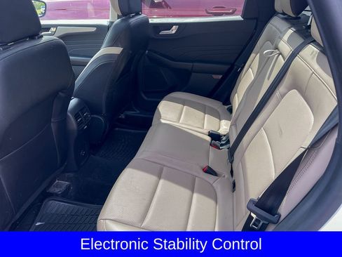 Certified 2022 Ford Escape SEL AWD/4WD image 9