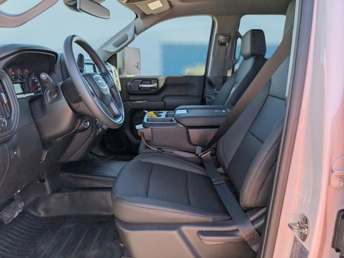 New 2026 GMC Sierra 2500 Pro w/ 1SA Pro Safety Plus Package AWD/4WD image 17