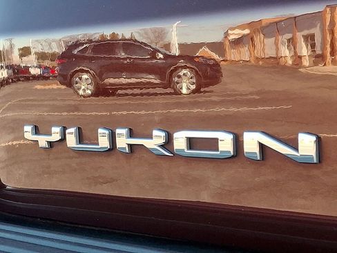 Used 2023 GMC Yukon SLT image 31