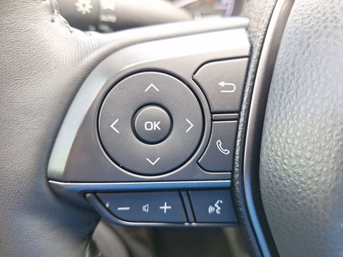 Used 2023 Toyota Camry SE FWD image 21