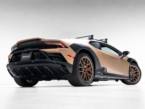 Used 2024 Lamborghini Huracan Sterrato image 59