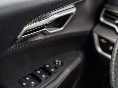 Used 2025 Kia Sportage LX image 24