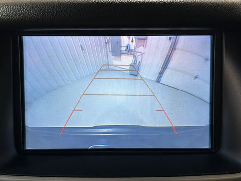 Used 2019 GMC Yukon SLT w/ Graphite Performance Edition image 8