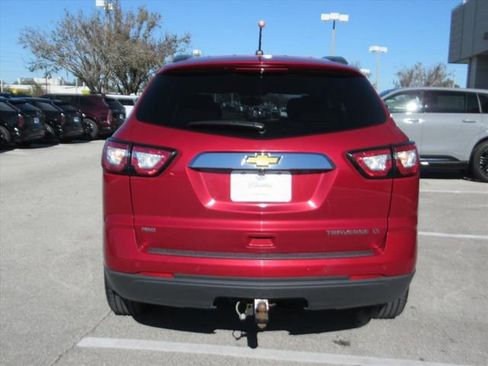 Used 2014 Chevrolet Traverse LT image 5