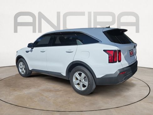 Certified 2021 Kia Sorento LX FWD image 6